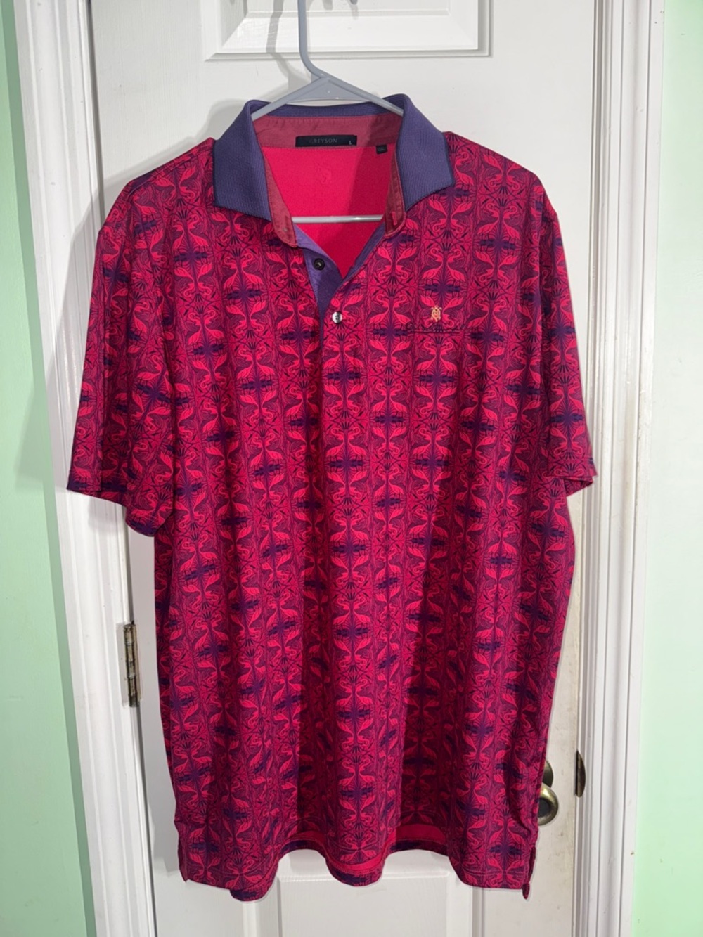 Greyson Red, Pink & Violet Swan Pattern Golf Polo Old Memorial Golf Club Size L